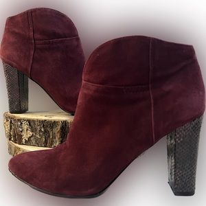 9West Snake Heel Bootie EUC